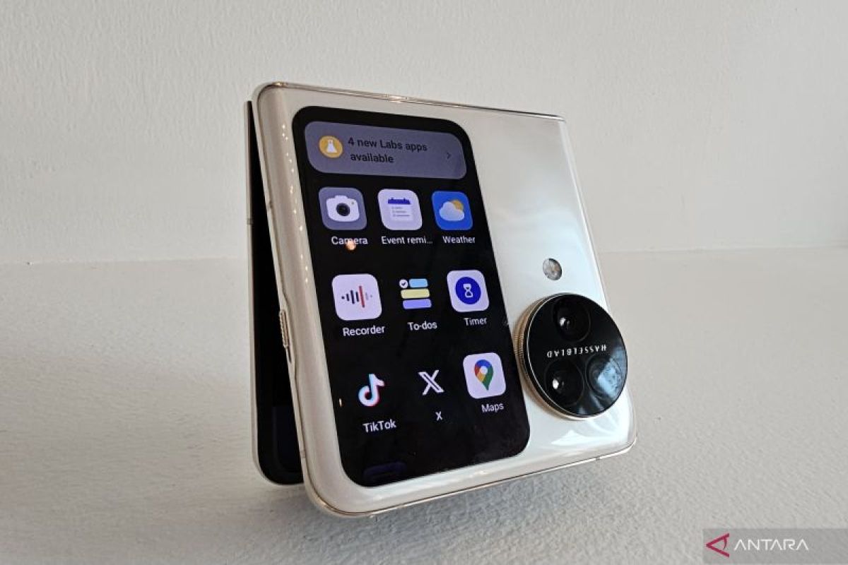 Rangkuman ponsel pintar “foldables” yang mana meluncur di area 2023