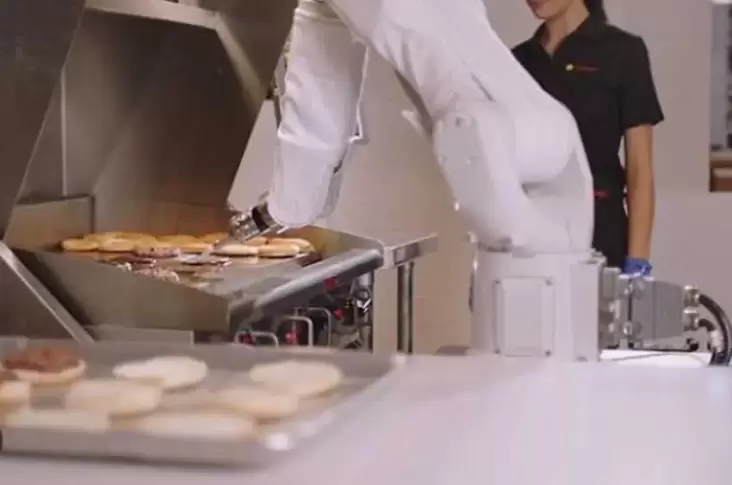 Hal ini Warung Makan Burger Pertama dalam Global Menggunakan Robot Ditenagai Kecerdasan Buatan